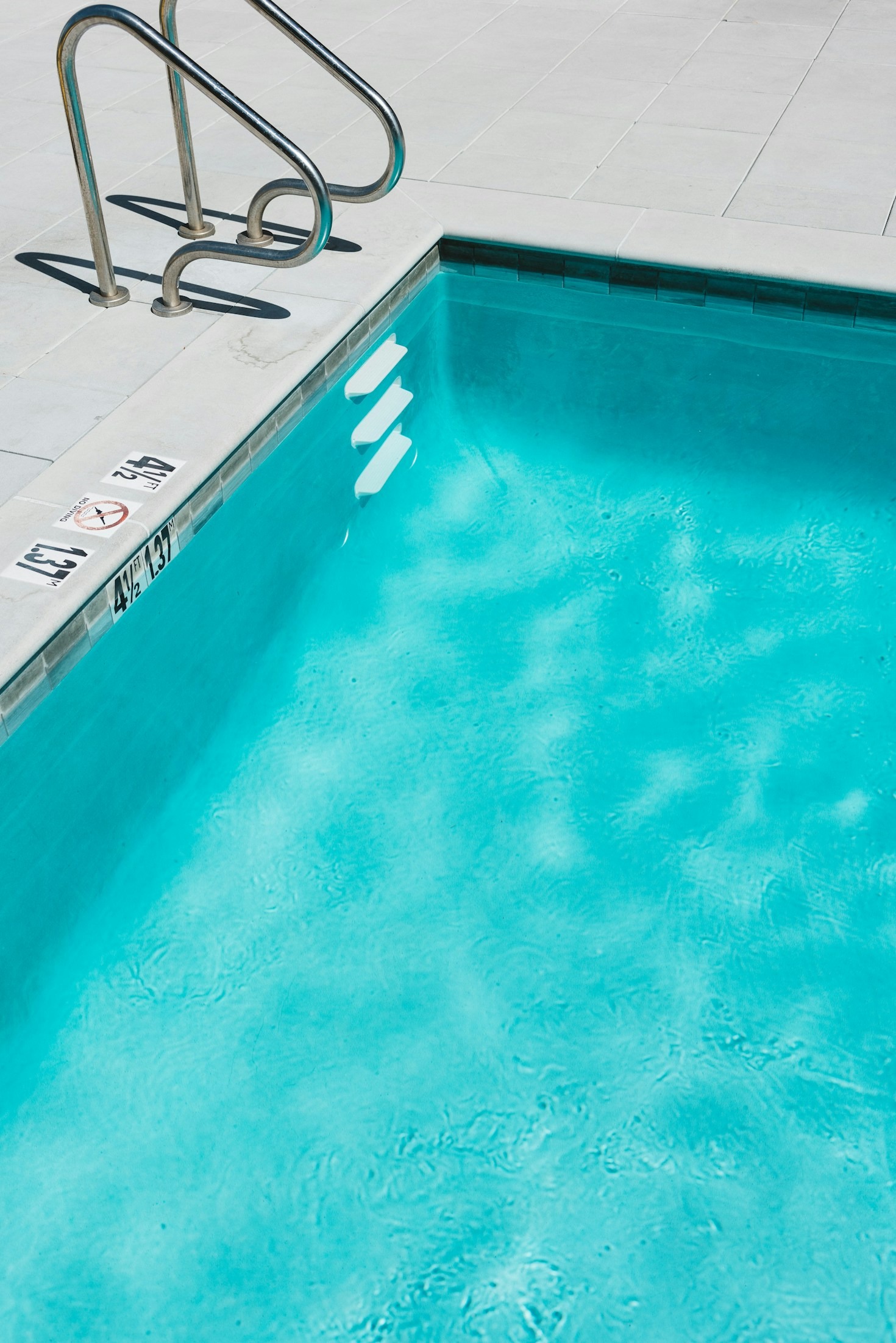 Aspectos clave para un mantenimiento efectivo de piscinas públicas